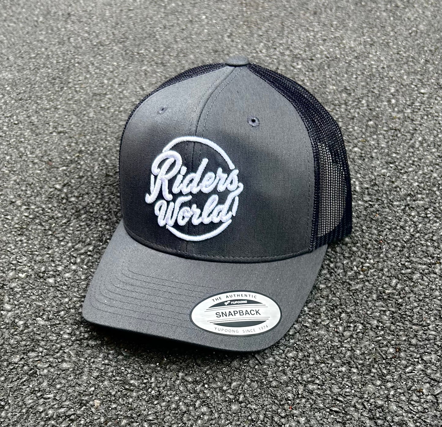 Riders World 3D Embroidered Snapback Cap - Gray